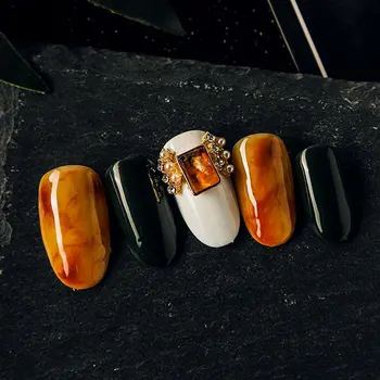 Novo 10pcs naravnih amber nosorogovo kovinski nail art nakit Japonski zlitine nail art DIY dekoracijo svetleč diamant lak za dodatno opremo
