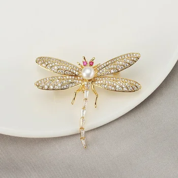 Luksuzni Crystal Zlata Dragonfly Broške Žensk Naravni Biser Broška Nakit, Igle za Poroko Šal Nosorogovo Zatiči Dodatki