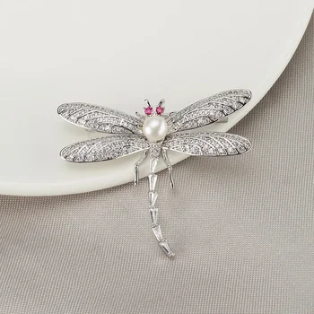 Luksuzni Crystal Zlata Dragonfly Broške Žensk Naravni Biser Broška Nakit, Igle za Poroko Šal Nosorogovo Zatiči Dodatki